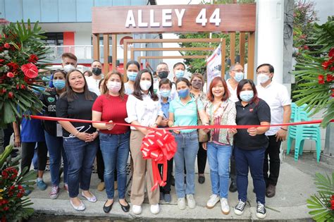 alley 44 maginhawa|Pormal nang binuksan sa publiko .